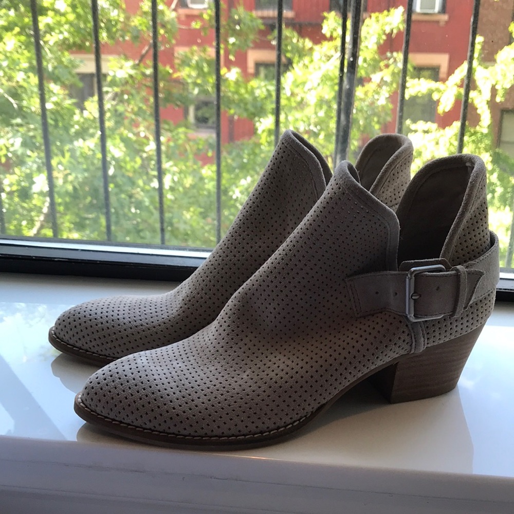 Brand new Dolce Vita booties!